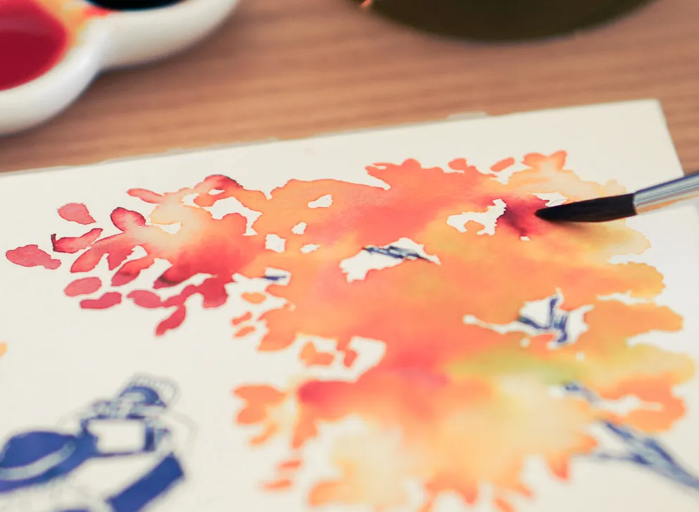 紅葉狩りを楽しむ女性２