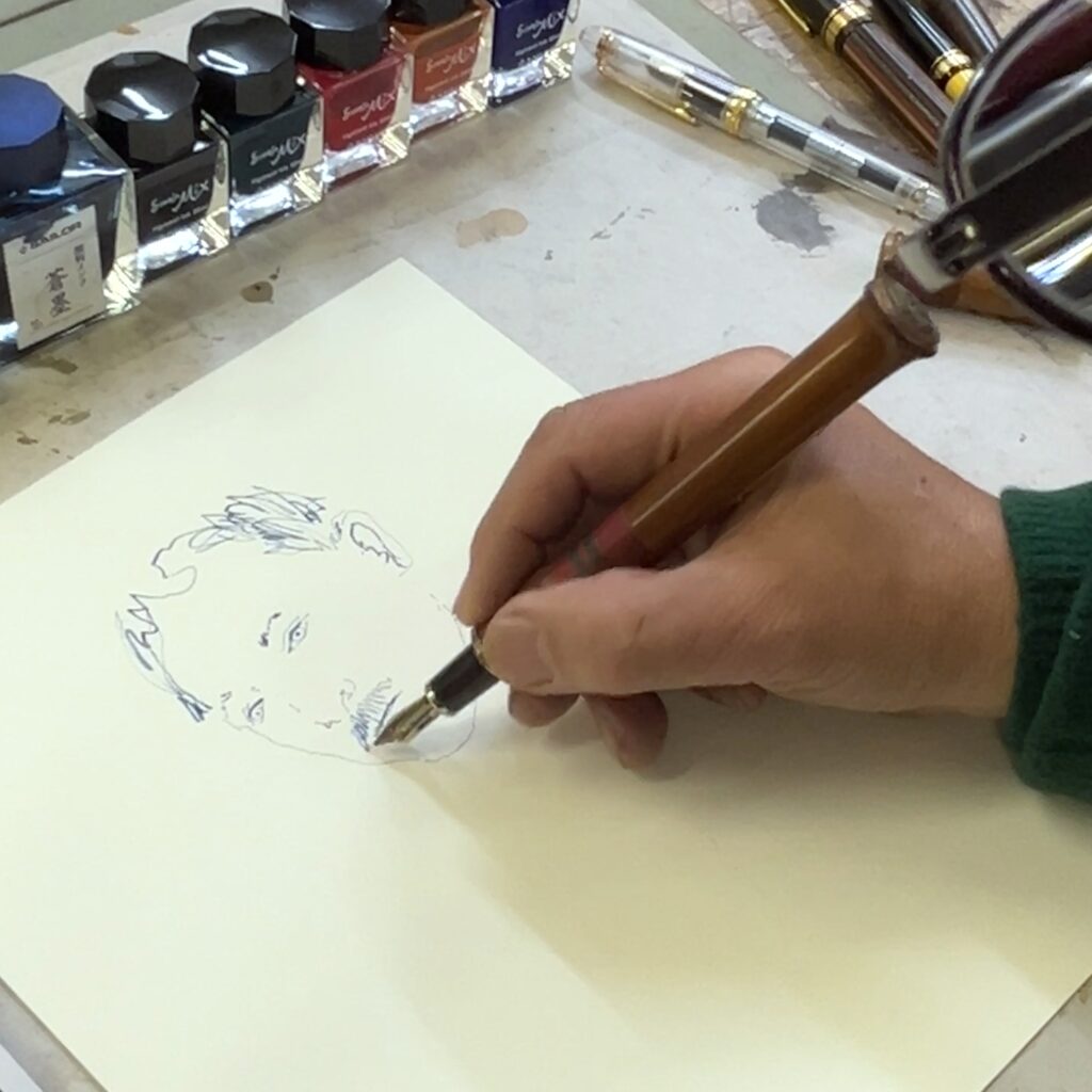 夏目漱石を描いている様子２