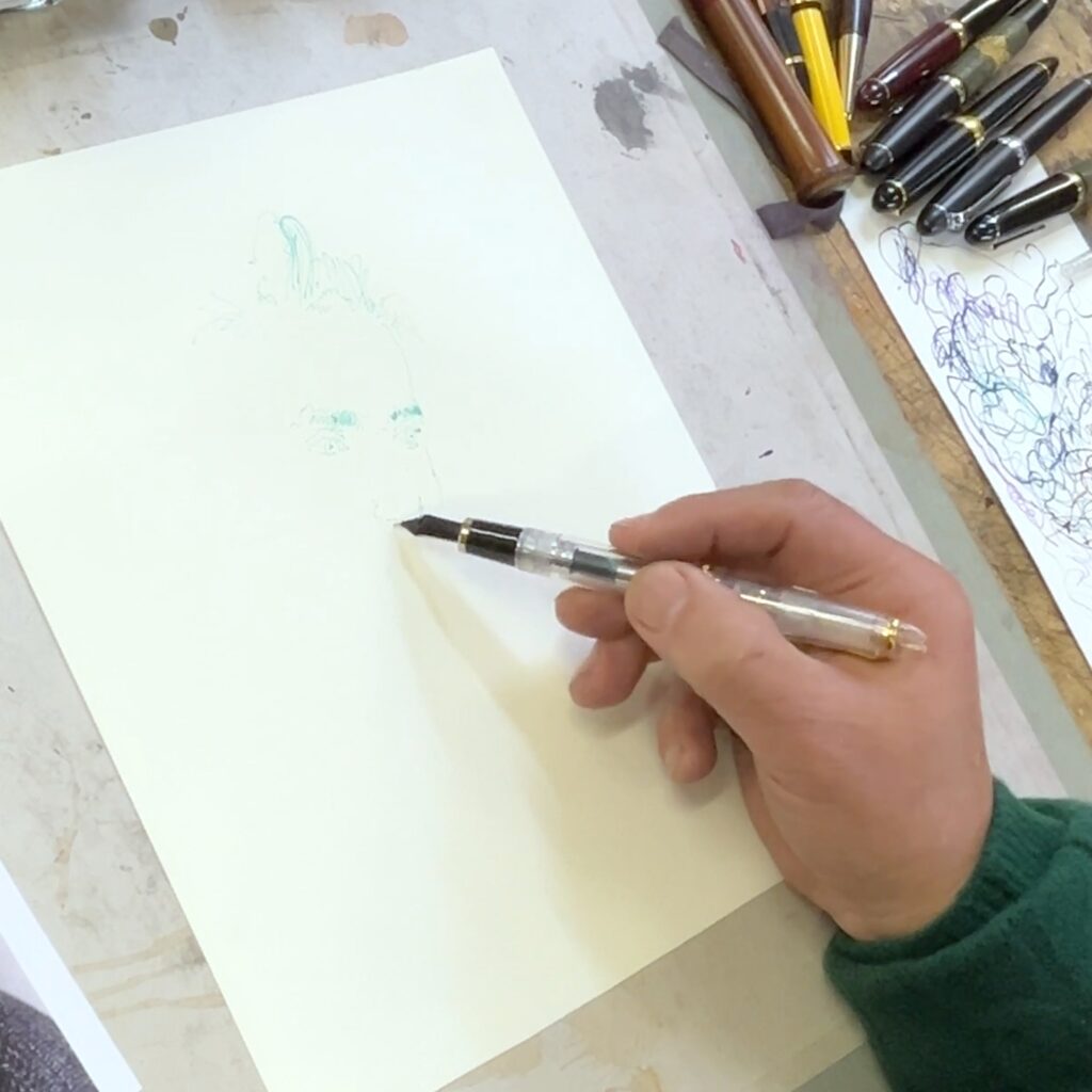 太宰治を描いている様子１