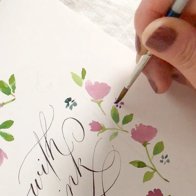 花のイラストを描いている様子３