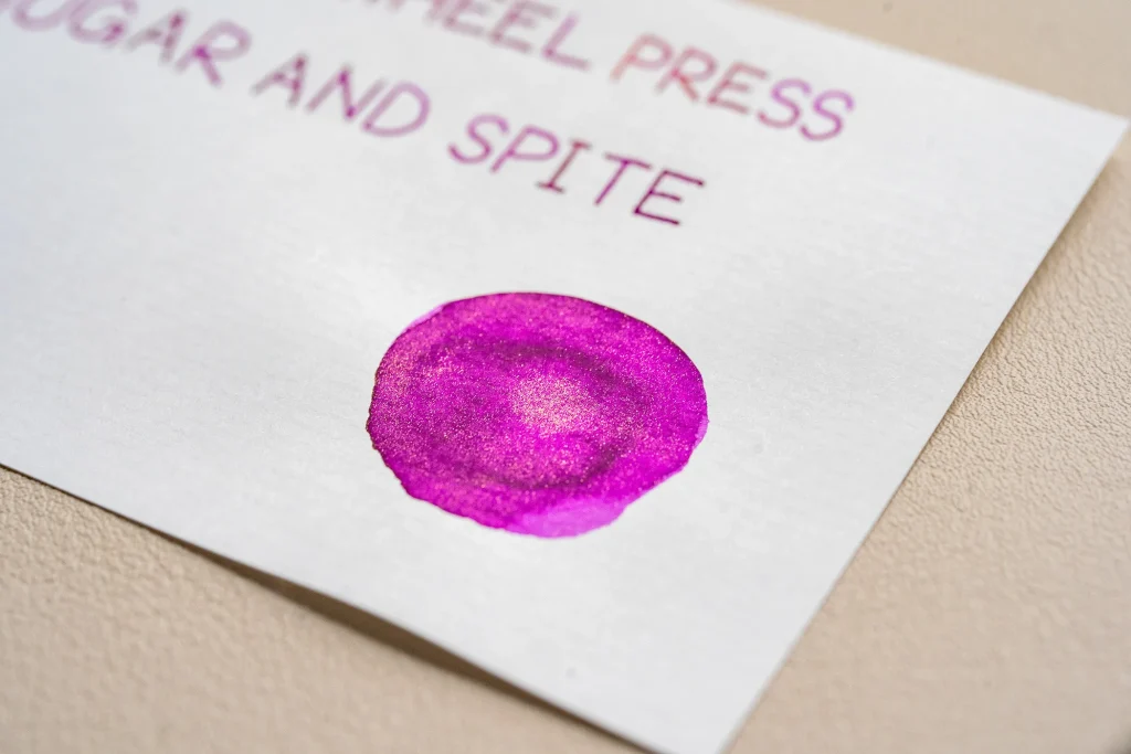 FERRIS WHEEL PRESS Sugar And Spiteを斜めから見た様子