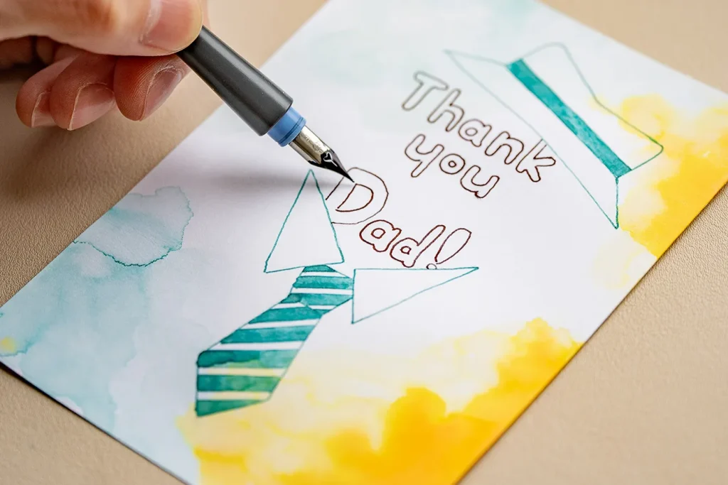 ペン入れをしている様子