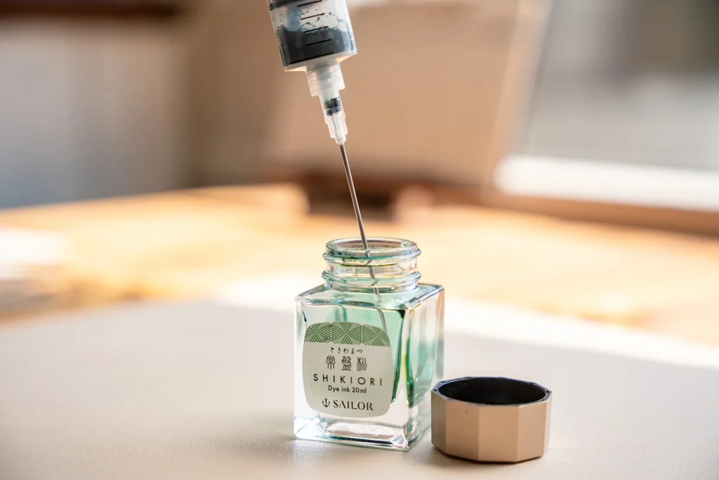 スポイト 化粧品用(DAISO)の使い方1