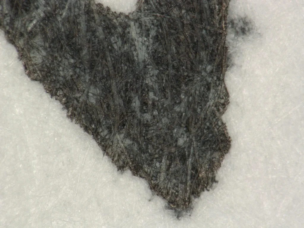 染料インクの筆記線の拡大写真